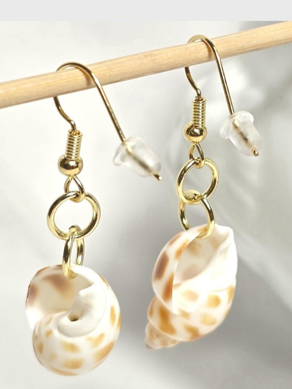 Natural shell earrings : coastal beach statement earrings with gold plated hooks - Picture 2 of 5